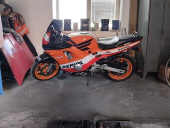 CBR 600 f - 4