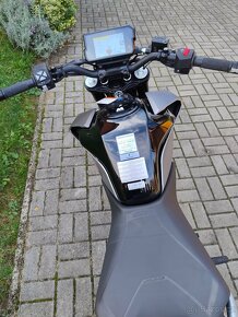 Ktm duke 125, rok 2023 - 4