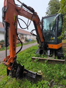 Bagr Hitachi Z33U - 4