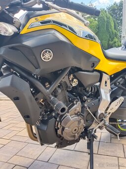 Yamaha MT 07 - 4