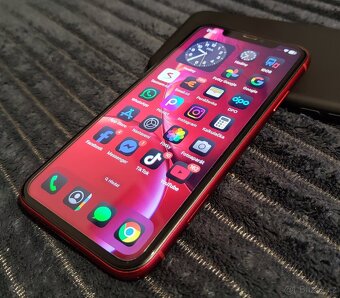 Apple iPhone XR, 64GB (PRODUCT) RED - 4