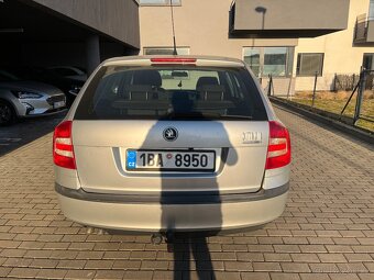 Octavia 2 1.9TDI 77KW motor BXE - 4