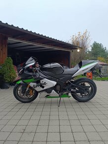 Kawasaki Zx-6R - 4