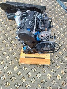 Motor 1,9 Tdi 74kw typ : AVB AVF AWX - holý - 4