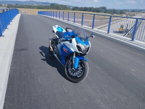 Suzuki GSX-R 1000 - 4