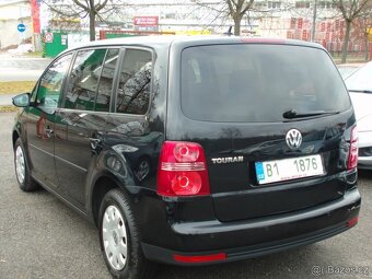 Volkswagen Touran, 1,6Mpi aut.klima,temp,serviska,novédíly - 4