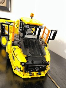 LEGO 42114 Volvo 6x6 Kloubový dampr - 4