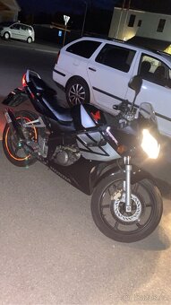 Honda cbr 125r SKVĚLÝ STAV - 4