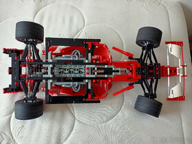 LEGO Formule 1 Ferrari 2006 - 4