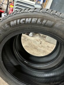 Prodám zimní pneu Mischelin pilot Alpin 245/50R19 - 4