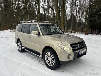 Mitsubishi Pajero - 4