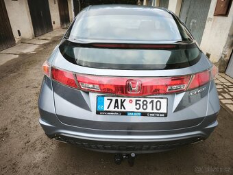 Prodám HONDA CIVIC 1,8 i-VTEC 103 kW - 103800 km - 4