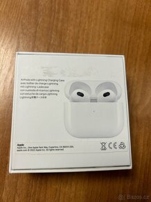 AirPods (3. generace) s Lightning nabíjecím pouzdrem - 4