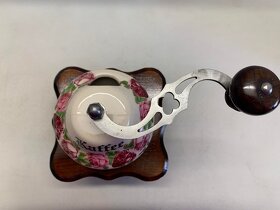 Porcelánový stolní mlýnek na kávu - květiny růže č.1 - 4