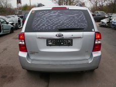 Kia Carnival - 4