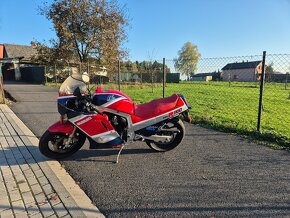 Gsx-r 1100 1986 - 4