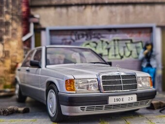 Mercedes E190 1:18 Autoart - 4