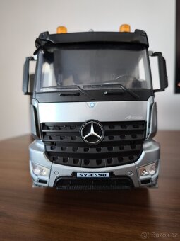 RC sklápěč Mercedes-Benz Arocs 1:20 šedá - 4