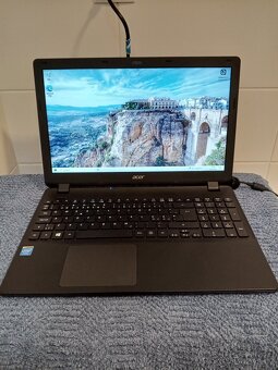 Krásný notebook Acer Aspire E1-510 - 4