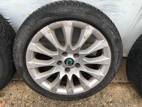 ORIGINÁL ALU KOLA ŠKODA 5x112 R17 ET45 + ZIMNÍ PNEU - 4