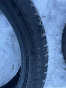 Zimní pneu Nokian WR SUV4 235/45 R20  7mm - 4