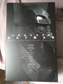 Hot Toys Armored Batman - Batman v Superman - 4