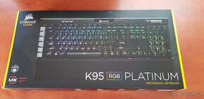 Corsair K95 RGB PLATINUM - 4