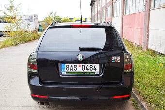 Škoda Octavia II 2.0 TDI ELEGANCE/RS PAKET/NAVI/ČTĚTE/ - 4