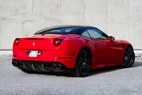 Ferrari California T - 4