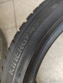 Prodám 2ks celoročních pneu 235/40/18 Hankook Kinergy 4S - 4