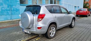 Toyota RAV4 2.2D-4D, 110 kW, diesel - 4