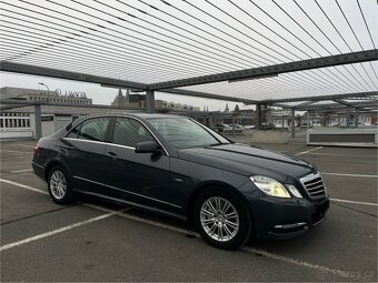 Mercedes E200cdi  Avantgarde w212 sedan - 4