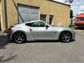 NISSAN 370Z 2010 MANUAL - 4