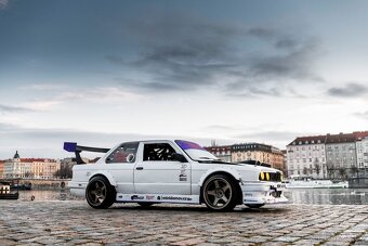 BMW E30 6.0L LS2 Drift car - 4