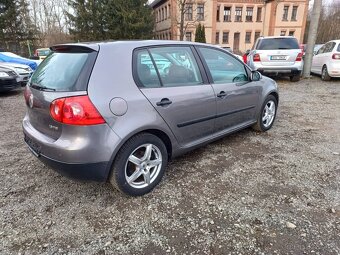 Volkswagen Golf 1.6 FSI, 6 rychl., ALU 16 - 4