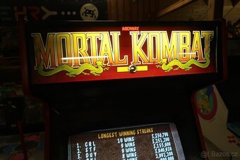 Arcade herní hrací automat Mortal Kombat - 4