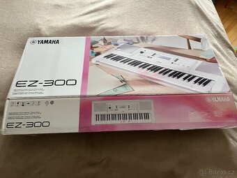 Klávesy Yamaha EZ-300 s dynamikou na prodej – Jako nové - 4