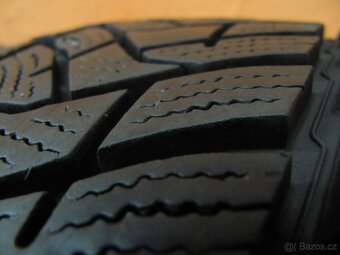 Pneu 215/60/16 Dunlop - 4