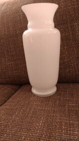 Váza bílá - 4