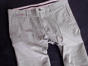 Tommy Hilfiger pánske chino nohavice s elastan. L 36/34 - 4