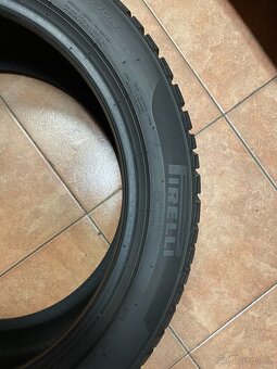 235/45R18 98V PIRELLI WINTER SOTTOZERO 3, prodám zimní pneu - 4