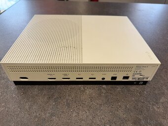 Xbox One S 1 Tb s příslušenstvím - 4