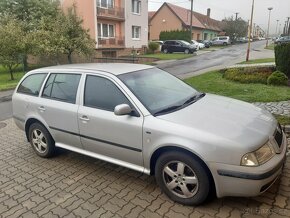 Škoda octavia 1.9TDi 81kw Elegance - 4