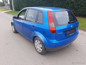 Ford Fiesta 1.3i Model 2005 - 4