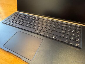 Asus Zenbook 15, UX533 - 4