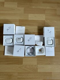 Sluchátka Apple AirPods PRO 2022 a AirPods 2021 >1/1 - 4