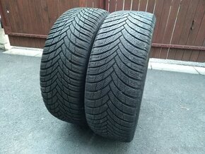 Prodám 2 zimni gumy Firestone 205/55 R17 DOT 3620 - 4