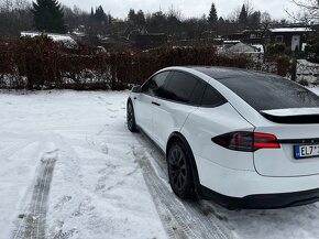 Zánovní Tesla Model X 2023 tažné 2300kg - 4