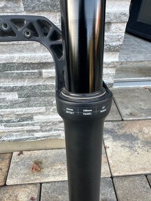 RockShox vidlica 35 Gold RL E-MTB Crow29 - 4