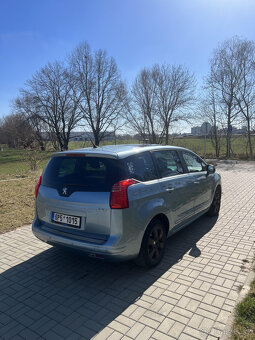 Peugeot 5008 1.6Thp 115kw 7míst 147TKM - 4